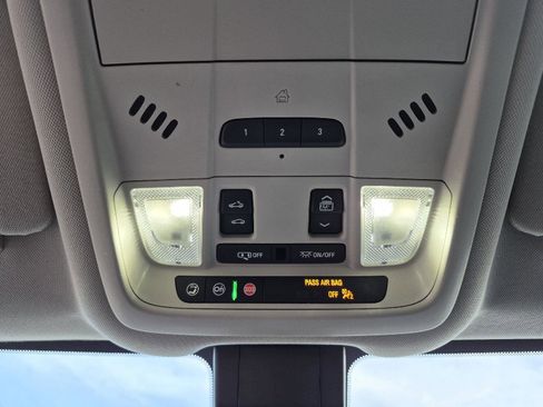 Used 2024 GMC Terrain Denali w/ Denali Premium Package image 19