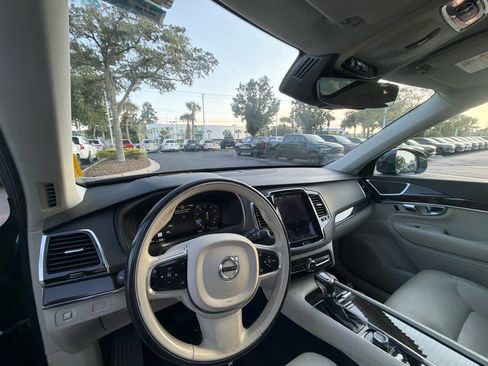 Used 2018 Volvo XC90 T5 Momentum w/ Convenience Package FWD image 28