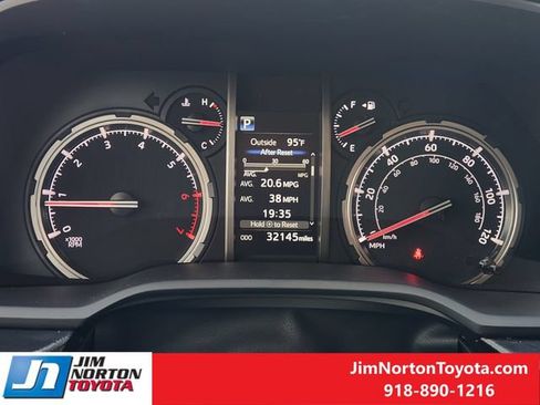 Used 2024 Toyota 4Runner TRD Off-Road Premium w/ Moonroof Package AWD/4WD image 17