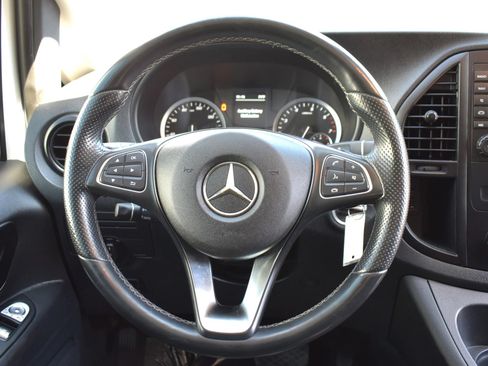 Used 2020 Mercedes-Benz Metris image 57