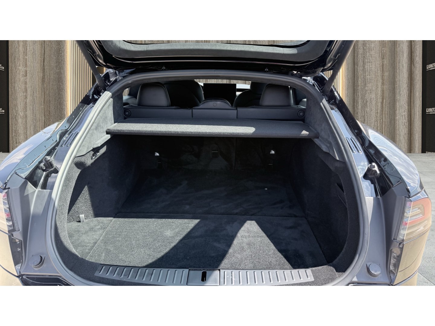 Used 2023 Tesla Model S AWD/4WD image 11