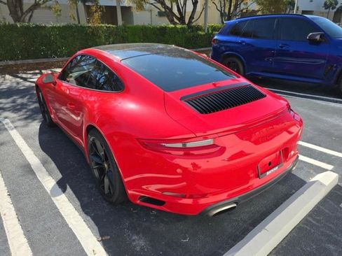 Used 2019 Porsche 911 Carrera 4 image 5