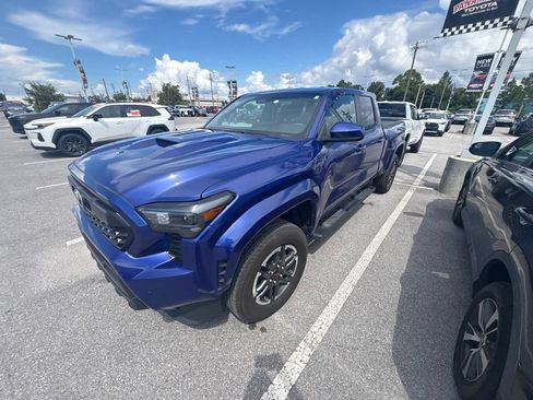 Used 2025 Toyota Tacoma TRD Sport RWD image 9