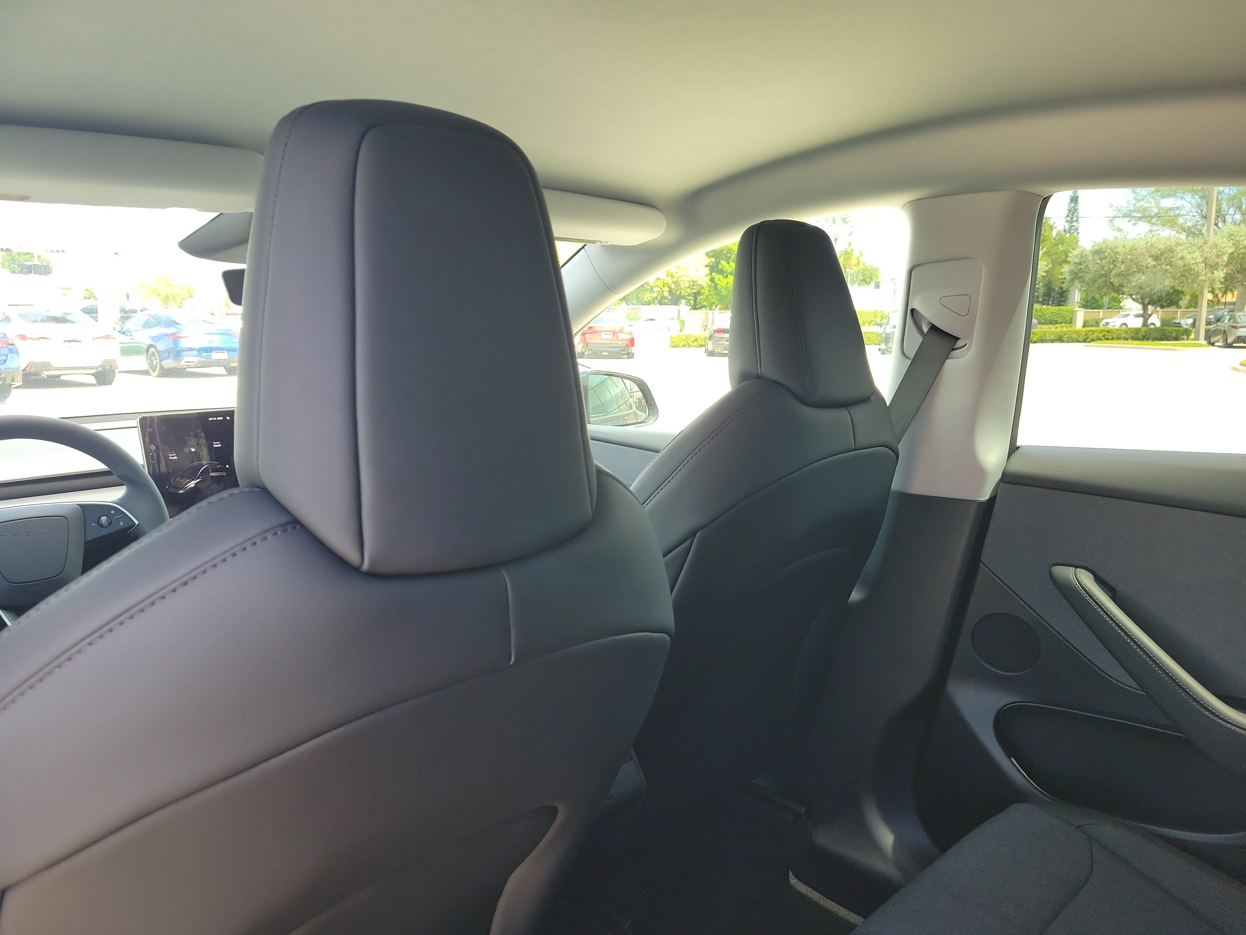 Used 2026 Tesla Model Y 2WD image 17