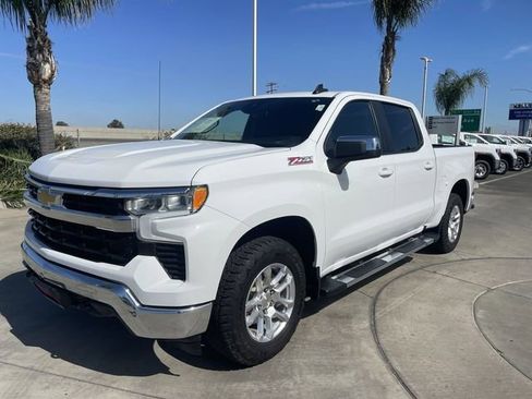 Used 2025 Chevrolet Silverado 1500 LT image 4