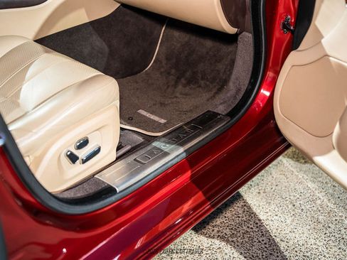 Used 2012 Jaguar XJ image 45