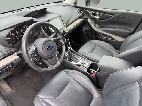 Used 2023 Subaru Forester Limited AWD/4WD image 9