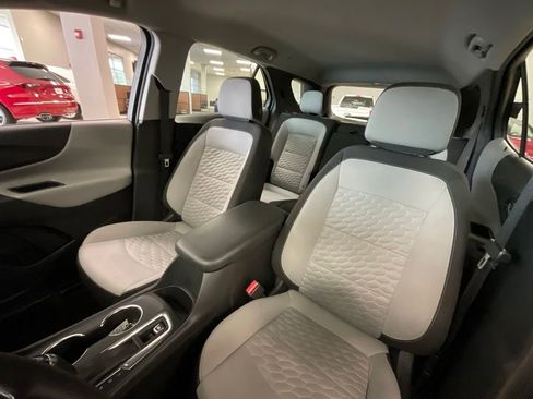 Used 2021 Chevrolet Equinox LS AWD/4WD image 11