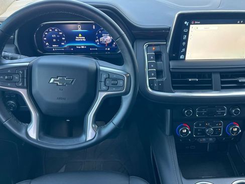 Used 2024 Chevrolet Tahoe Z71 w/ Z71 Off-Road Package AWD/4WD image 14