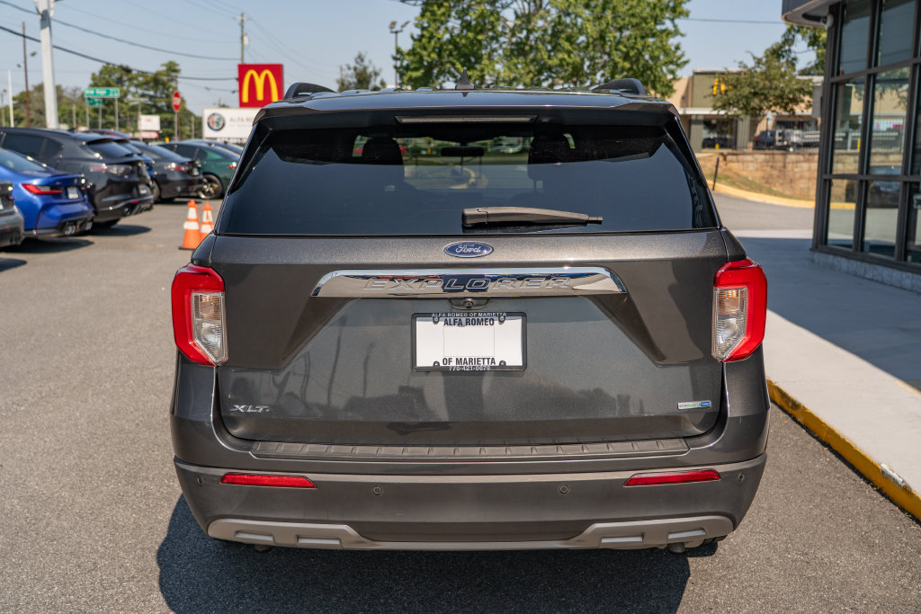Used 2020 Ford Explorer XLT w/ Equipment Group 202A AWD/4WD image 5