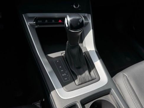 Certified 2025 Audi Q3 2.0T Premium image 21