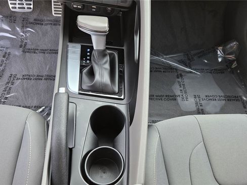 Used 2025 Hyundai Elantra Sport w/ Cargo Package FWD image 23