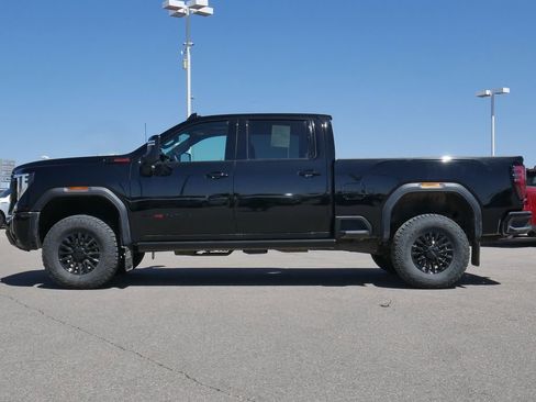 Used 2024 GMC Sierra 2500 AT4X AWD/4WD image 8