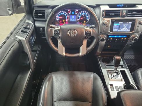 Used 2016 Toyota 4Runner SR5 Premium image 16