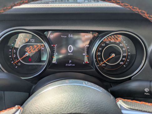 Used 2023 Jeep Gladiator Mojave w/ LED Lighting Group AWD/4WD image 13