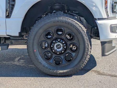 New 2026 Ford F350 Lariat w/ Black Appearance Package image 11