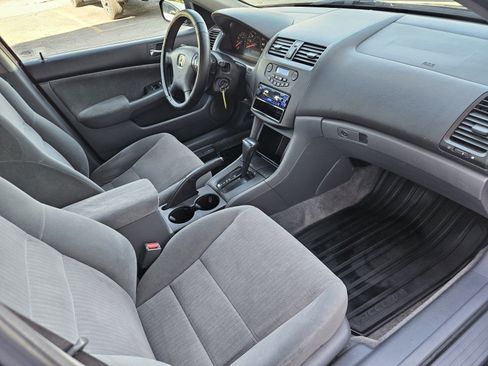 Used 2005 Honda Accord LX image 9