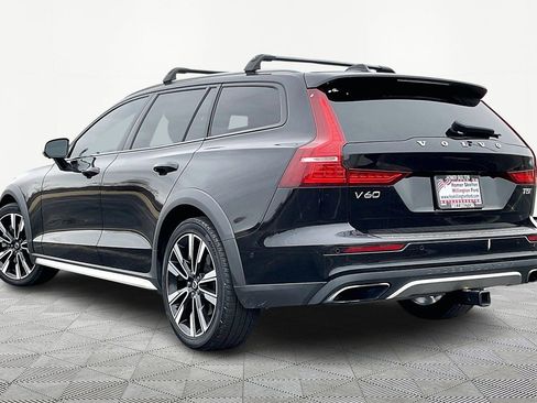 Used 2020 Volvo V60 T5 Cross Country w/ Protection Package Premier image 10