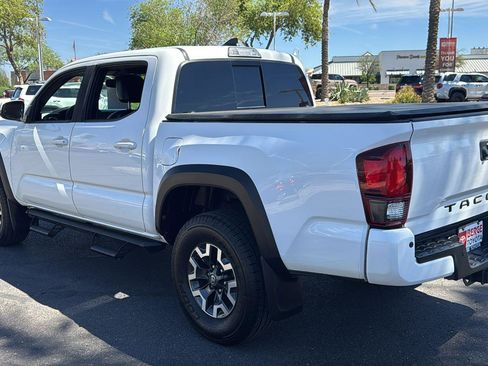 Used 2019 Toyota Tacoma TRD Off-Road image 5