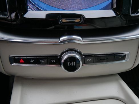 Used 2023 Volvo XC60 B5 Core w/ Climate Package image 20