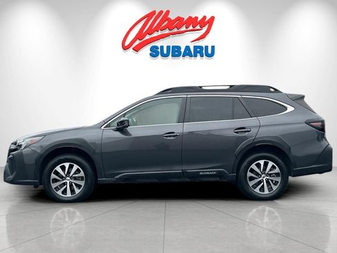 Used 2024 Subaru Outback Premium AWD/4WD image 8