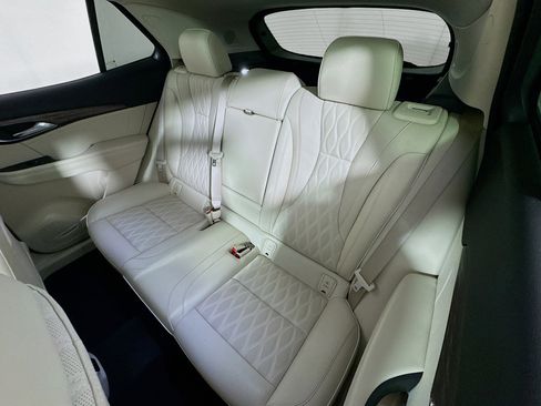 Used 2023 Buick Envision Avenir image 24