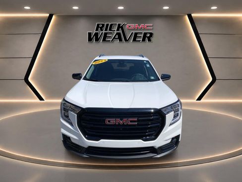 Used 2023 GMC Terrain SLT w/ Tech Package AWD/4WD image 10