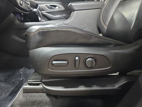Used 2018 Chevrolet Traverse LT w/ LPO, Black Accent Package image 34