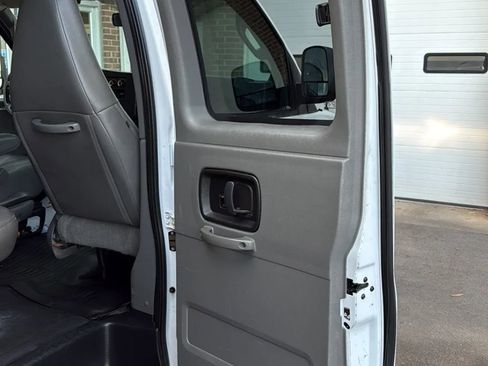 Used 2017 Chevrolet Express 2500 LS image 44