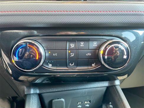 Used 2024 Chevrolet TrailBlazer RS w/ Driver Confidence Package image 15