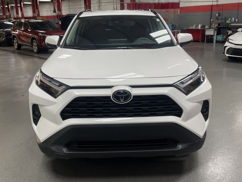 Used 2025 Toyota RAV4 XLE image 3