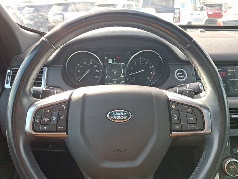 Used 2019 Land Rover Discovery Sport HSE image 19