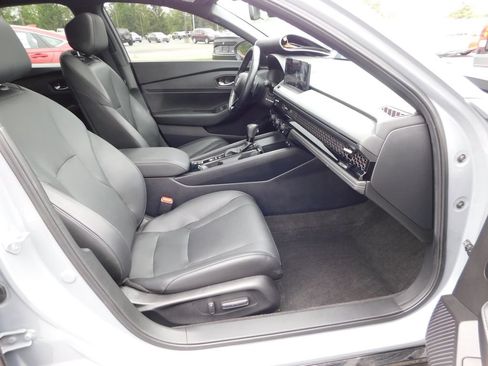 Used 2024 Honda Accord Sport image 18