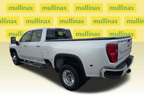 Used 2022 Chevrolet Silverado 3500 High Country AWD/4WD image 11