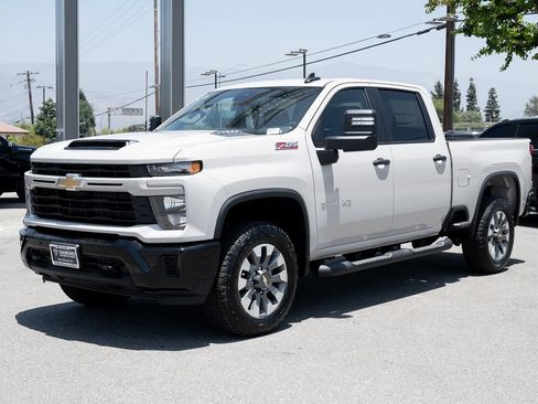 New 2026 Chevrolet Silverado 2500 Custom w/ Custom Value Package AWD/4WD image 8