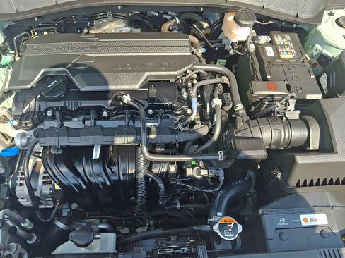 Certified 2025 Hyundai Kona SEL AWD/4WD image 28