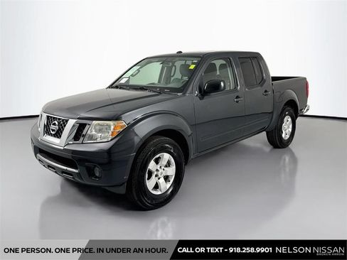 Used 2013 Nissan Frontier SV RWD image 1