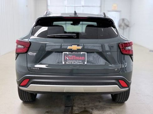Used 2025 Chevrolet Trax LT w/ Driver Confidence Package FWD image 6