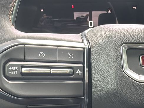 Used 2025 GMC Canyon AT4 AWD/4WD image 22