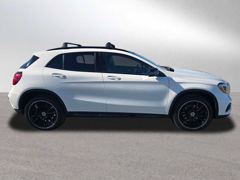 Used 2019 Mercedes-Benz GLA 250 4MATIC image 2