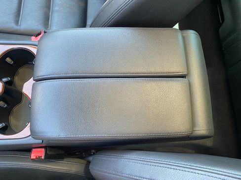 Used 2014 Volkswagen Touareg VR6 AWD/4WD image 19