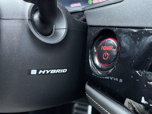 Used 2025 Honda Accord Sport image 30