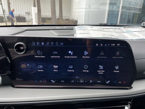 New 2025 Chevrolet Traverse LT w/ Enhanced Driving Package image 23