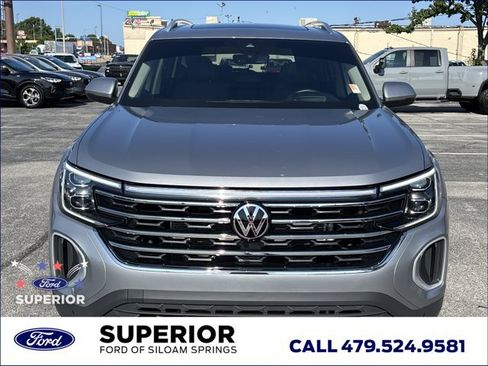 Used 2025 Volkswagen Atlas SEL AWD/4WD image 13