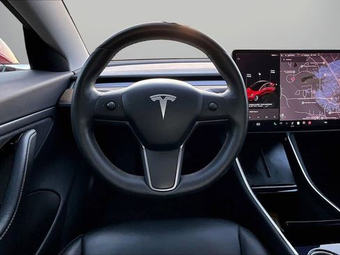 Used 2019 Tesla Model 3 Standard Range Plus RWD image 11