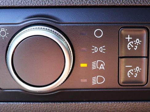 Used 2020 Ford Escape SE image 41