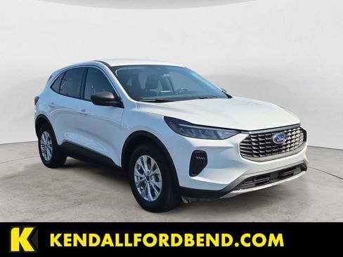 Certified 2024 Ford Escape Active AWD/4WD image 3
