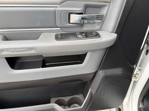 Used 2016 RAM 1500 Express image 3