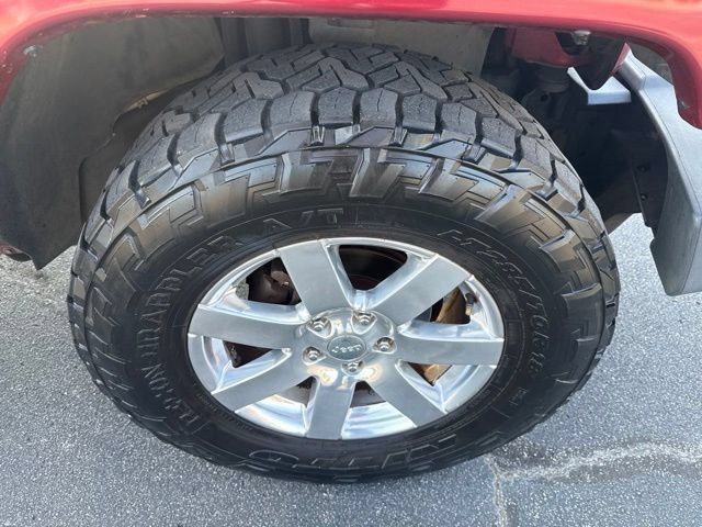 Used 2012 Jeep Wrangler Unlimited Sahara w/ Mopar Chrome Edition Group AWD/4WD image 13