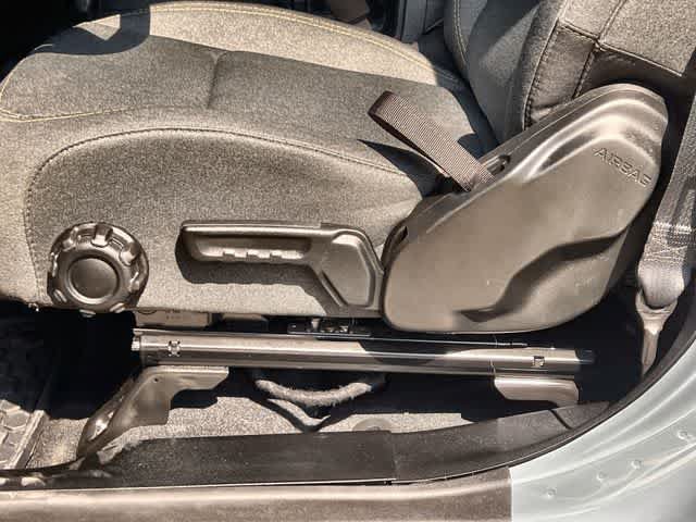 Used 2024 Jeep Wrangler Unlimited Sport AWD/4WD image 31